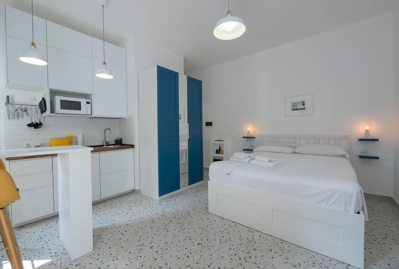 Milano 2 Pax Wi-Fi- Via D'Agrate, 19 C Apartment 0*, Milan Italy